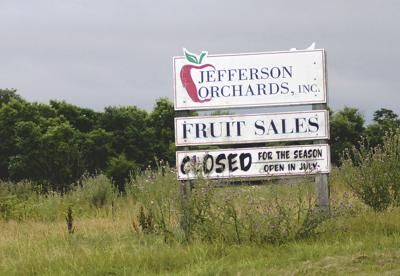 Jefferson Orchards sign